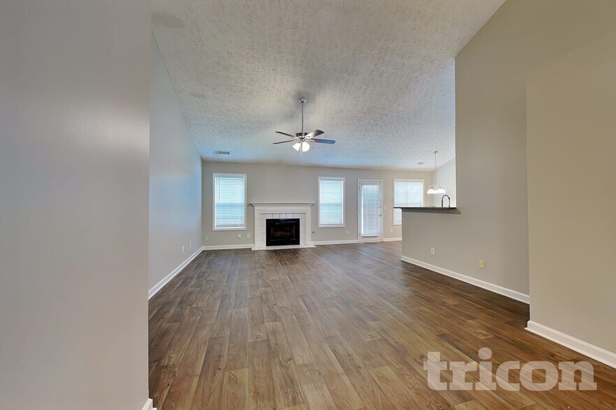 Building Photo - 2473 Insdale Trce NW