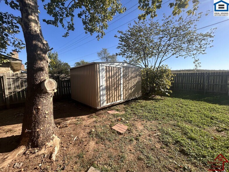 Building Photo - 2313 NW 75th St