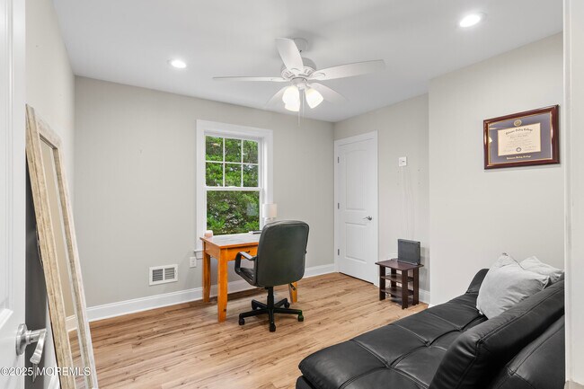 Building Photo - 1260 Pensacola Rd