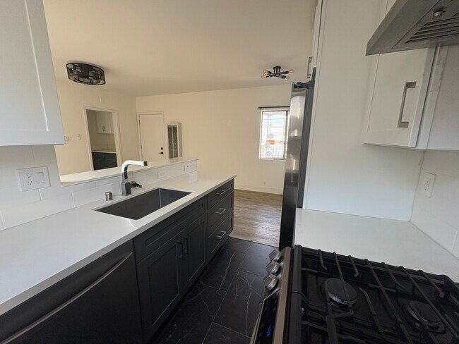 Building Photo - HOBART BLVD INC