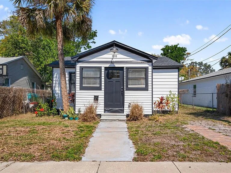 Primary Photo - 3765 21st Ave S