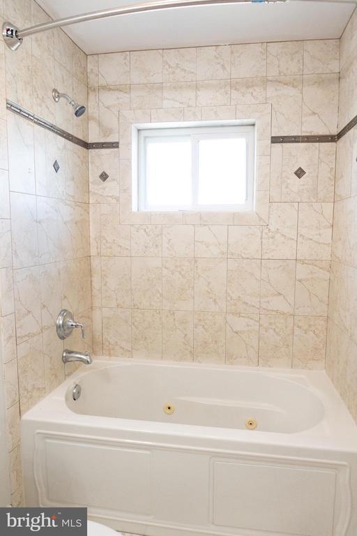 Building Photo - 36 T St NE