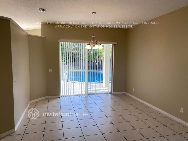 Building Photo - 4924 Corfu Dr
