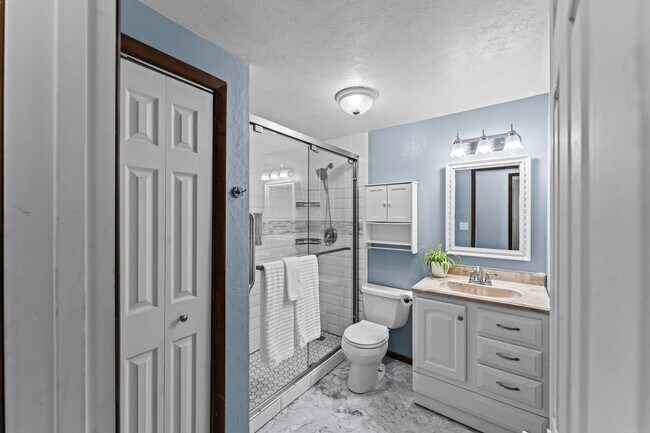 Building Photo - 4025 N Carefree Cir