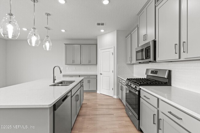 Building Photo - 295 Cherry Elm Dr