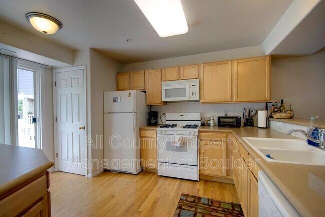 Building Photo - 4967 Noble Park Pl