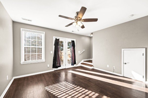 Building Photo - 7213 Rosemary Ct