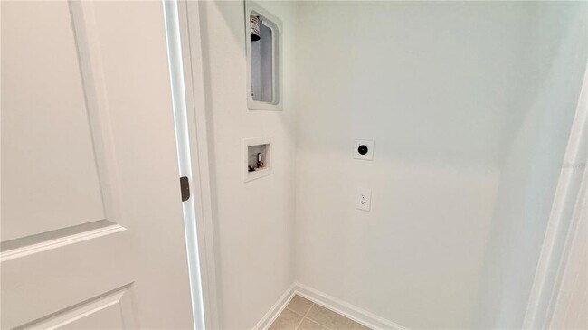 Building Photo - 5177 Green Belt Dr