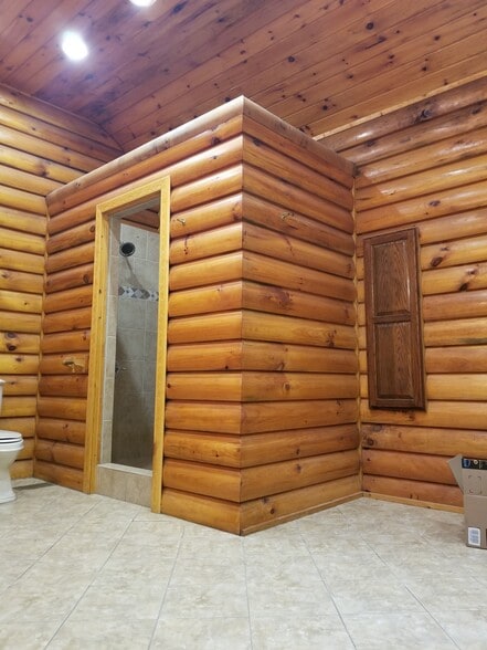 Building Photo - 173 Lacy Hollow Rd