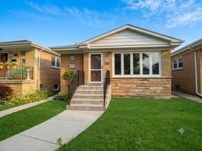 Building Photo - 7520 W Carmen Ave