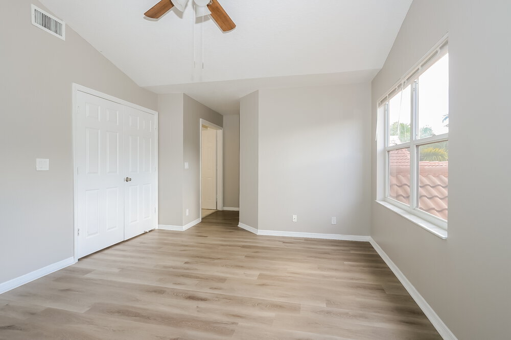 Building Photo - 7678 Oakboro Dr