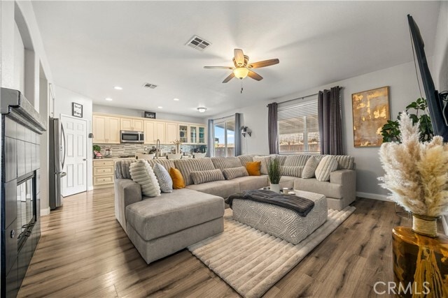 Building Photo - 10159 Julianne Ave