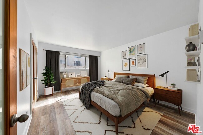 Building Photo - 11670 Iowa Ave