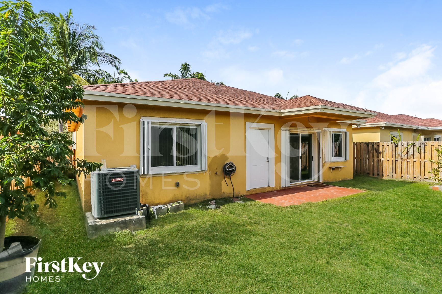 Building Photo - 213 SW 15th Pl