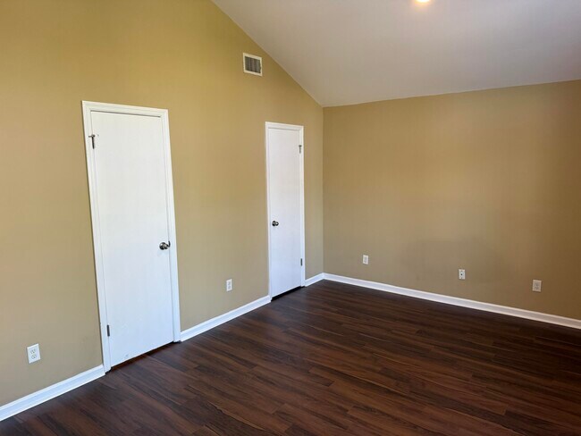 Building Photo - 3326 Quaker Springs Rd