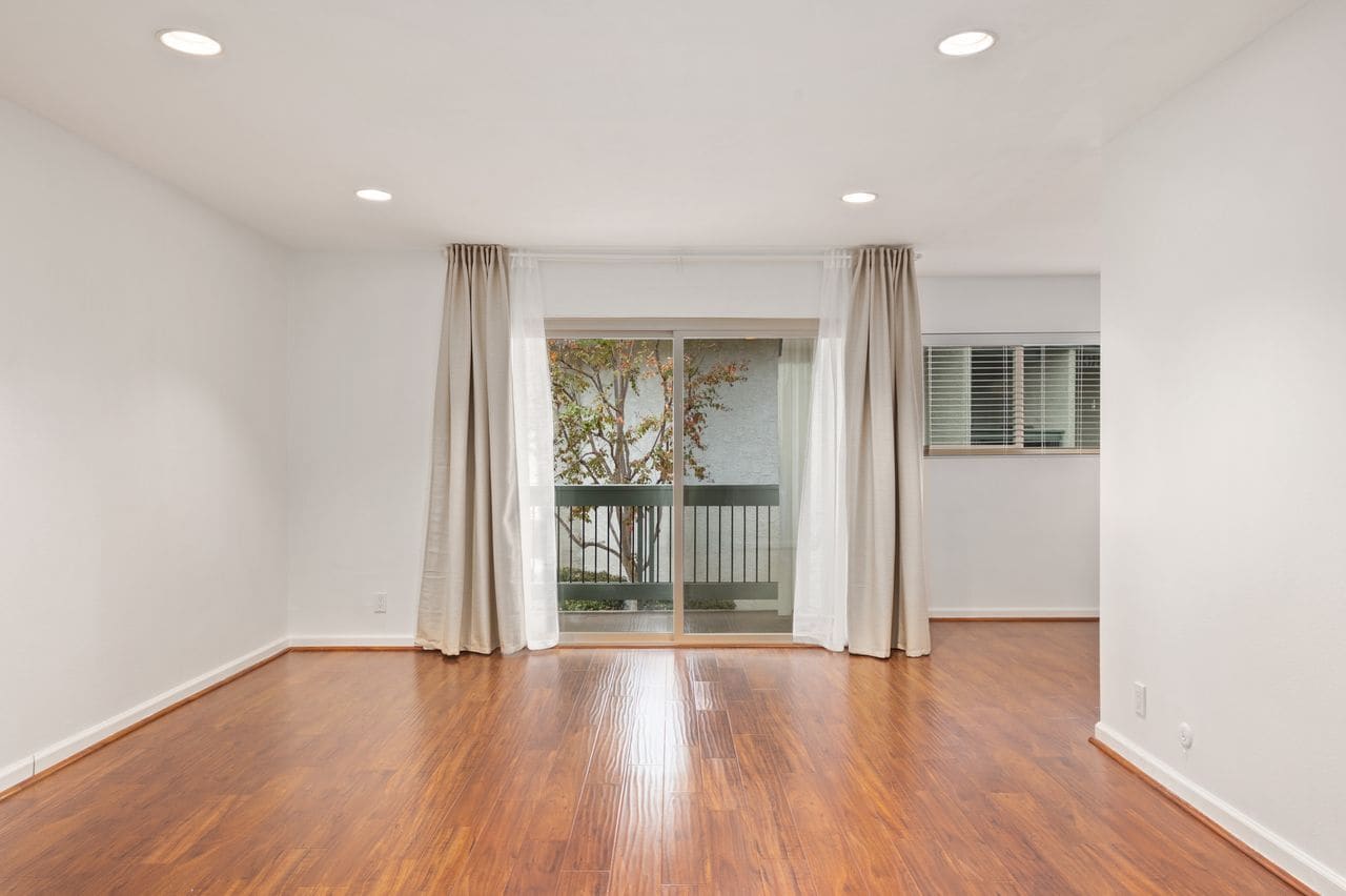 Building Photo - 4732 Park Granada