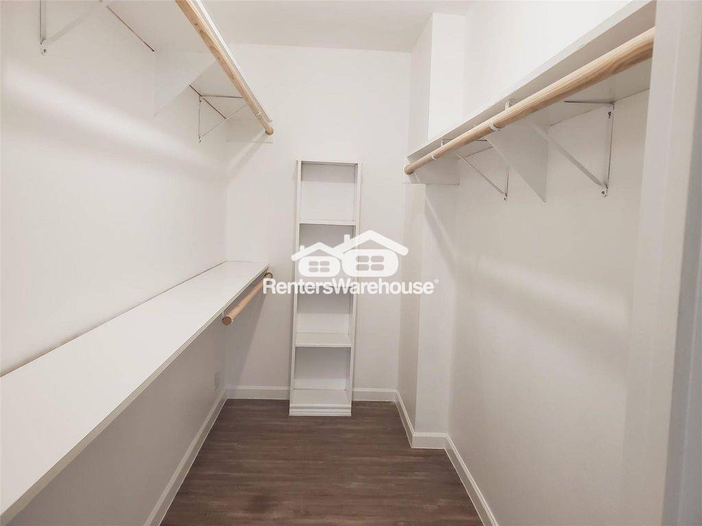 Building Photo - 361 N Post Oak Ln