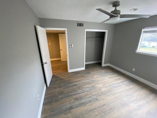 Building Photo - 74 April Hill