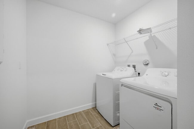 Building Photo - 19568 Whispering Crk Rd