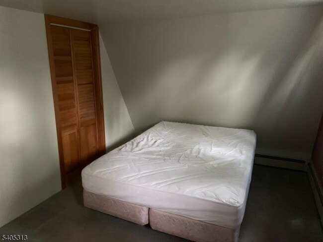 Building Photo - 169 Misty Ln