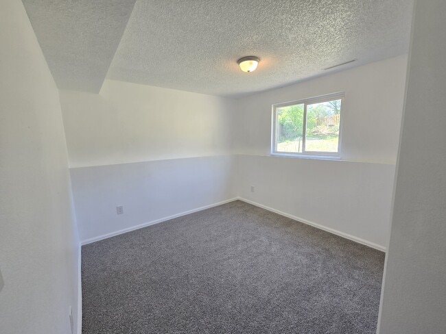 Building Photo - 4566 Adieu Cir
