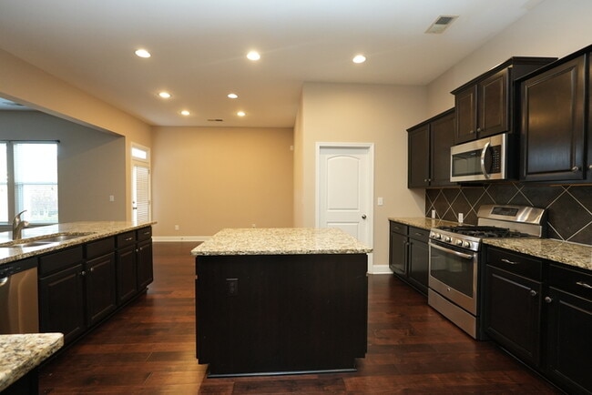 Building Photo - Spacious 5-Bedroom Home in Mooresville with Open Floor Plan & Loft!