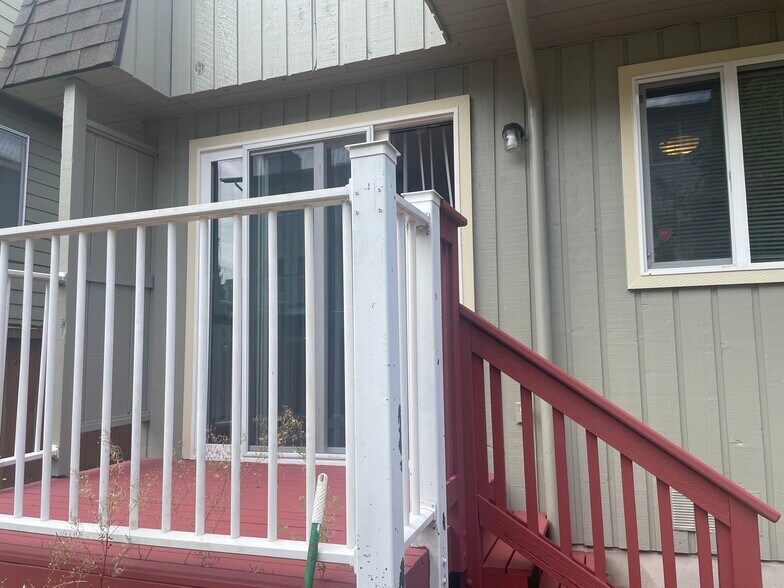 deck - 227 Dorn Ave