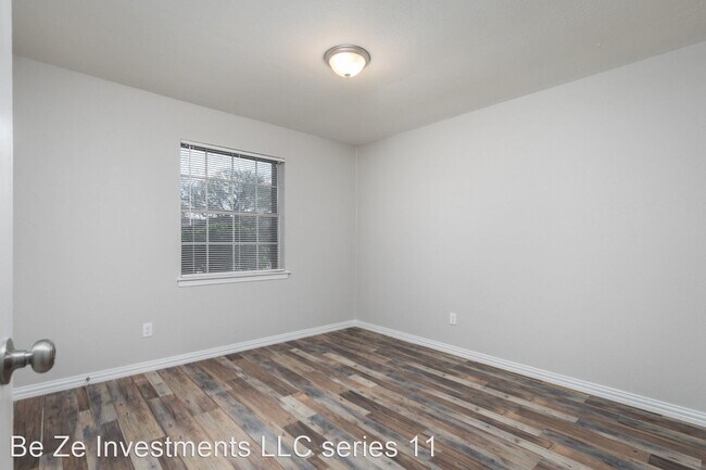 Building Photo - 4 br, 1.5 bath House - 831 Cherry Laurel Lane