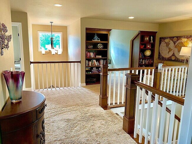 Building Photo - "Discover Your Dream Home: Spacious 4-Bedroom Sanctuary with 3 Full Baths in Beautiful Anchorage!"