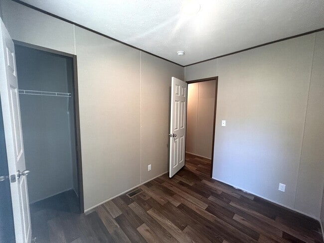 Building Photo - Brand new 4BR Mobile Home - Country living with City convenience!
