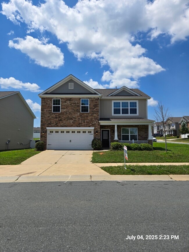 Primary Photo - 284 Sapphire Rd