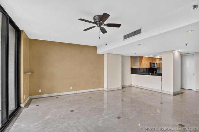 Building Photo - 2300 NE 33rd Ave