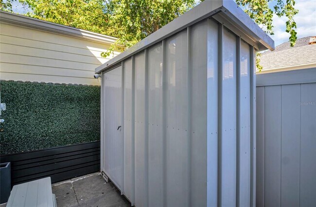 Building Photo - 747 2nd St N