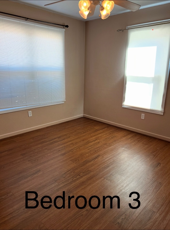 Building Photo - 702 N Ridge St