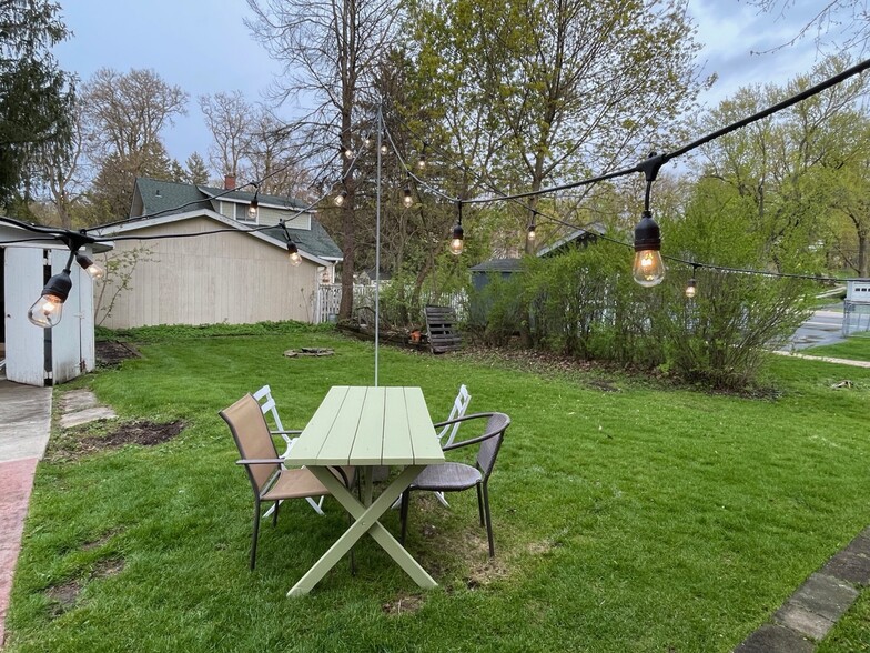 Large backyard with patio - 121 Grove Ave