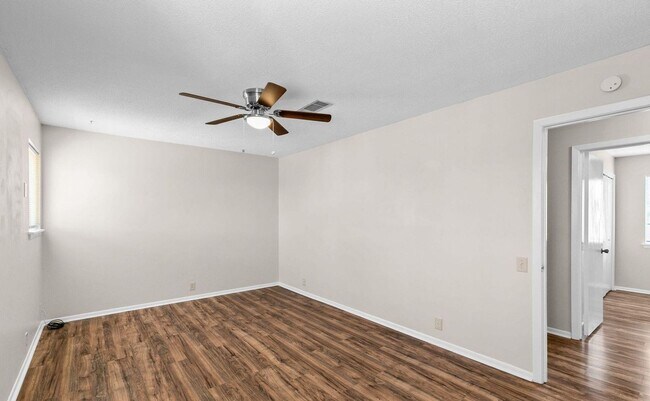 Building Photo - Live Where Convenience Meets Comfort in La...