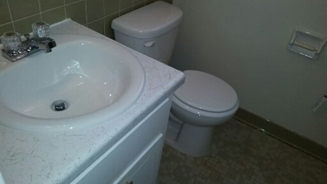 Building Photo - 4325 Bayberry Dr