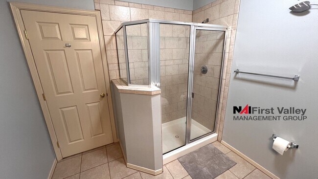 Building Photo - 3 Bedrooms, 2.5 Baths and a Two Car Garage