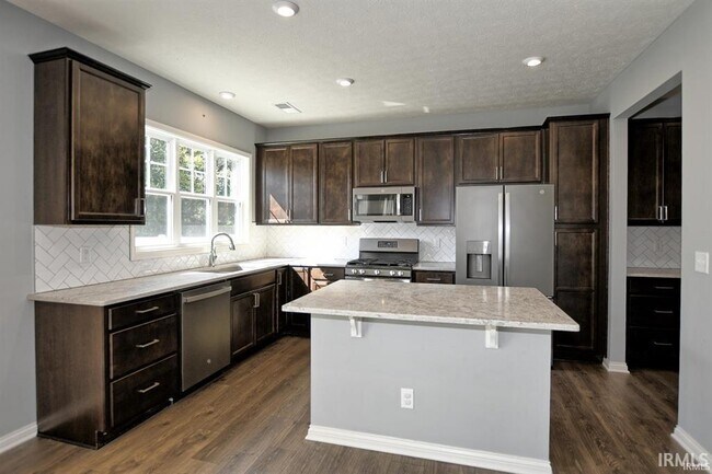 Building Photo - 11134 Ensle Dr