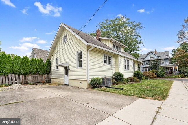 Building Photo - 126 Estaugh Ave