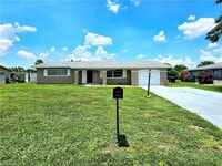 Building Photo - 211 S Lake Dr