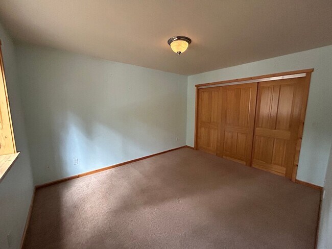 Building Photo - 1513 Crystal Air Dr