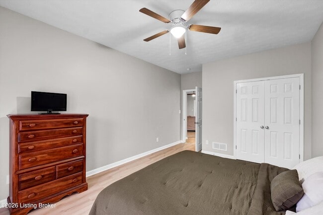 Building Photo - 2726 Brownsboro Rd