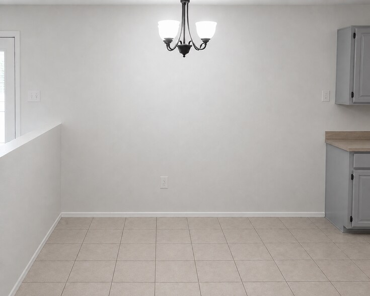 Dining area - 2006 Continental Dr