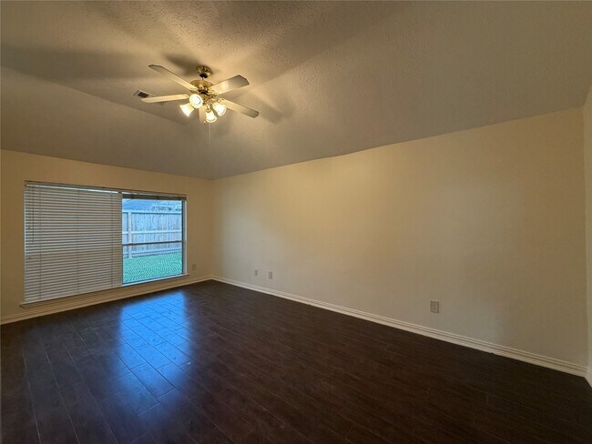 Building Photo - 6310 Pago Ln