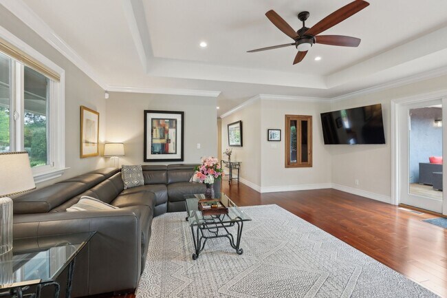 Building Photo - Single-Level Three-Bedroom Retreat in Napa...