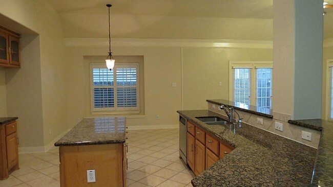Building Photo - 1767 Lakeside Enclave Dr