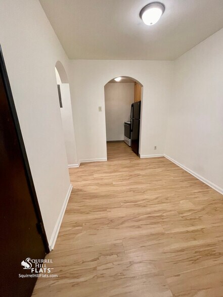 Building Photo - 5712 Phillips Ave