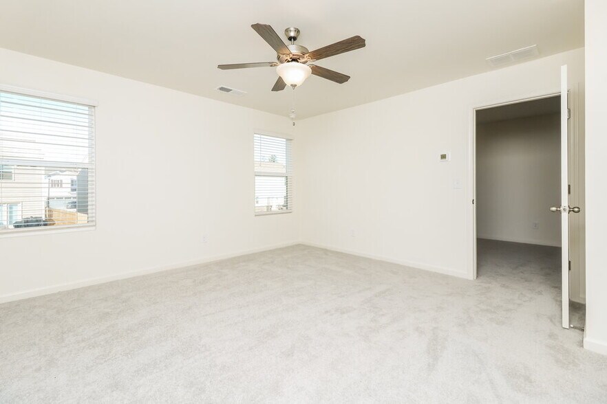 Building Photo - 7615 Saffron Ave