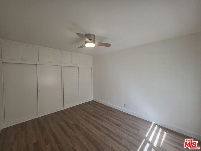 Building Photo - 1224 N Fairfax Ave